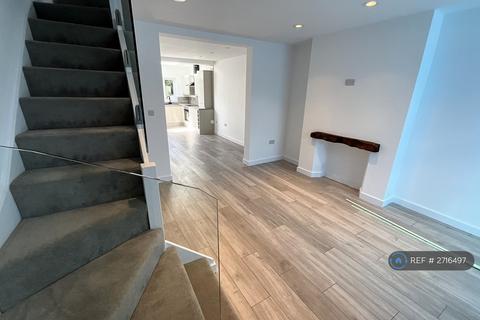 undefined, Holyrood Road, Manchester, M25