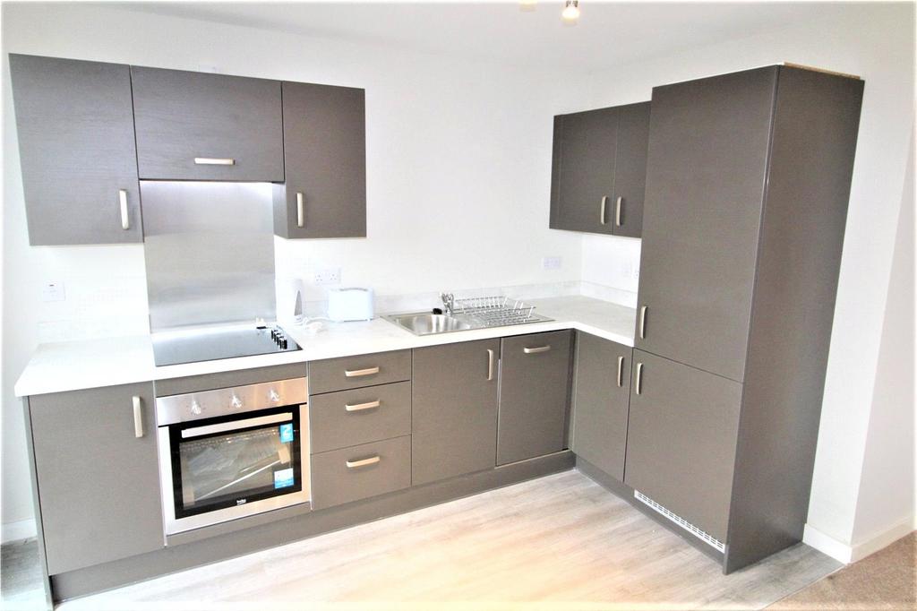 Apartment in Salford - View 4