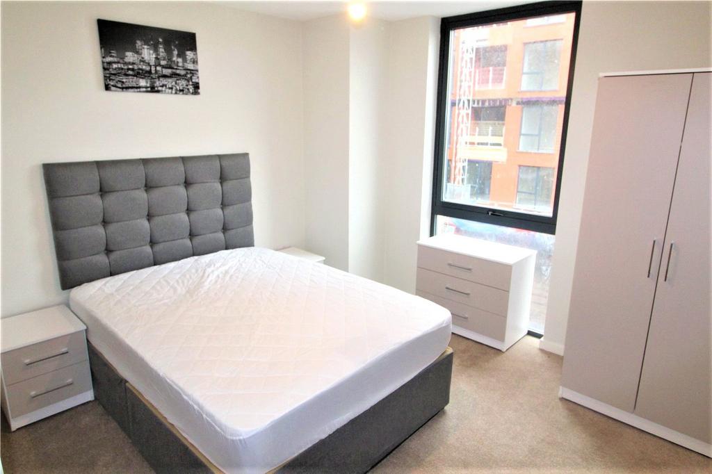 Apartment in Salford - More