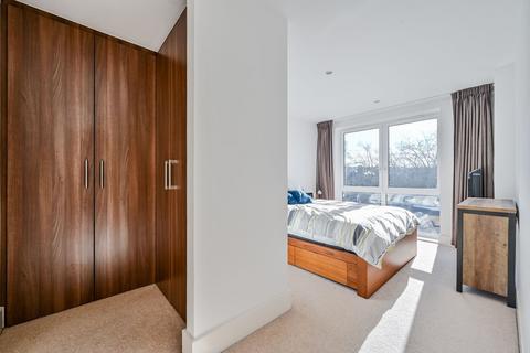 2 bedroom flat to rent, Warehouse Court, Woolwich Riverside, London, SE18