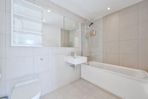 2 bedroom flat to rent, Warehouse Court, Woolwich Riverside, London, SE18