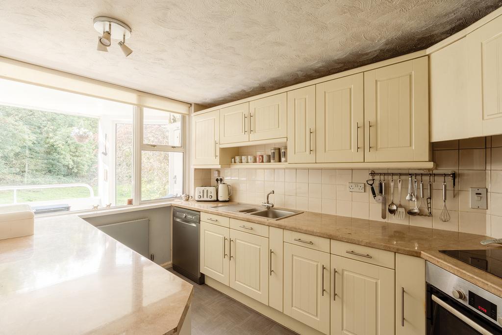 Apartment in Bristol - View 5