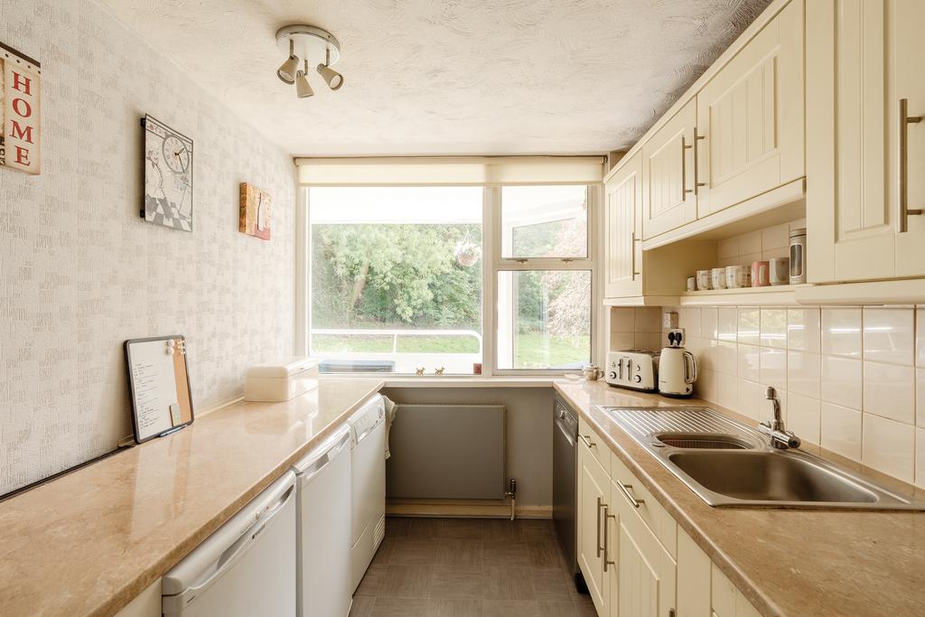 Apartment in Bristol - More