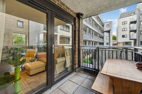 2 bedroom apartment for sale, Newton Court, 1 Axio Way, London, E3