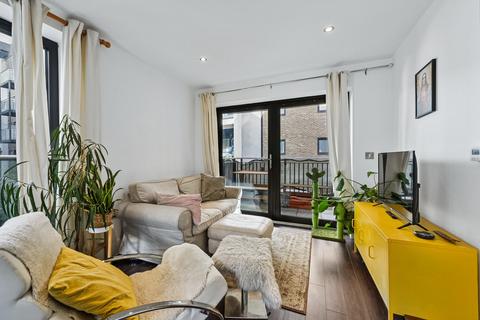 2 bedroom apartment for sale, Newton Court, 1 Axio Way, London, E3
