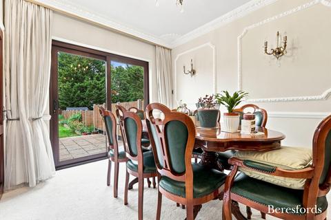 undefined, Cambridge Avenue, Gidea Park, RM2