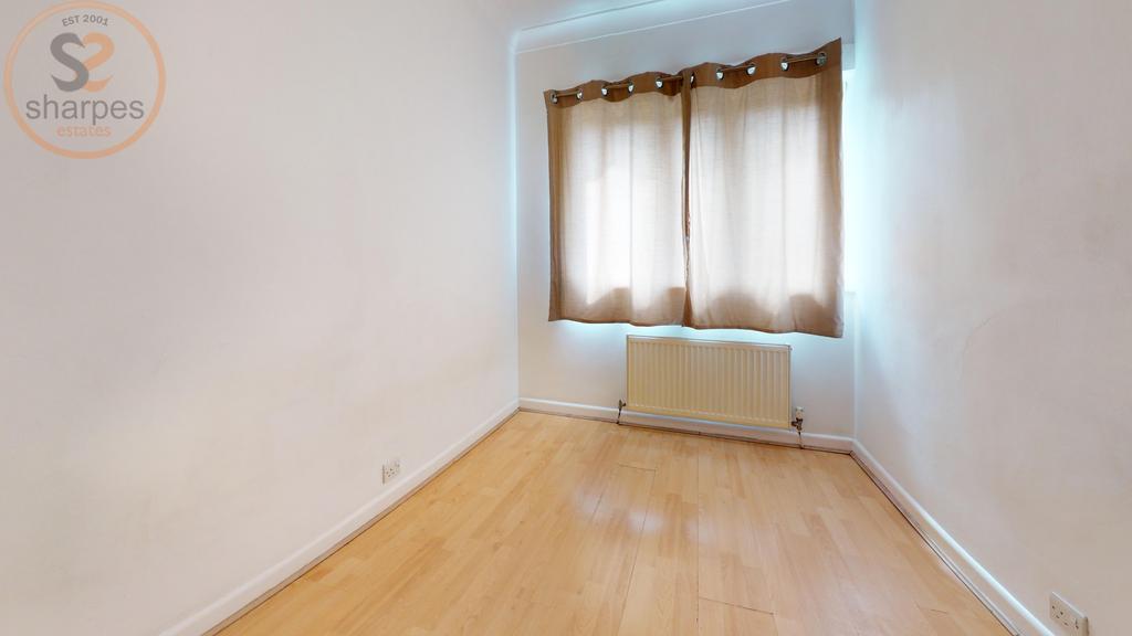 Apartment in New Malden - More