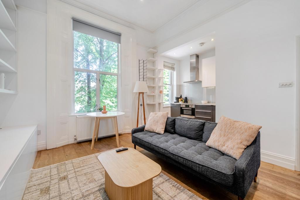 Apartment in London - View 3