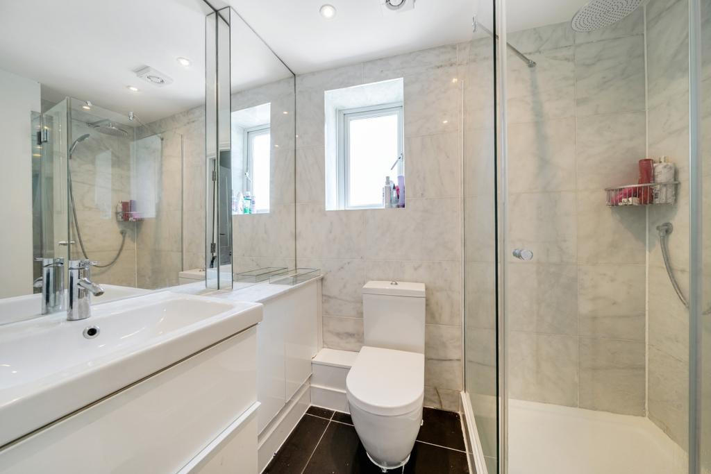 Apartment in London - View 5