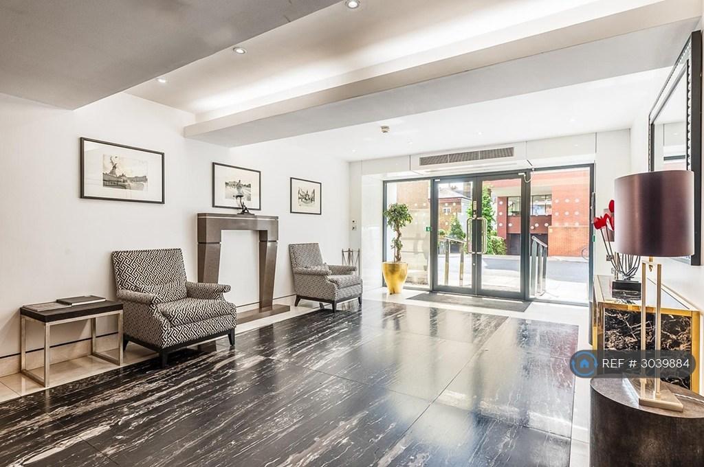 Apartment in London - More