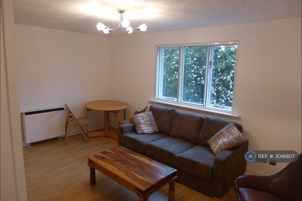 Apartment in London - View 2