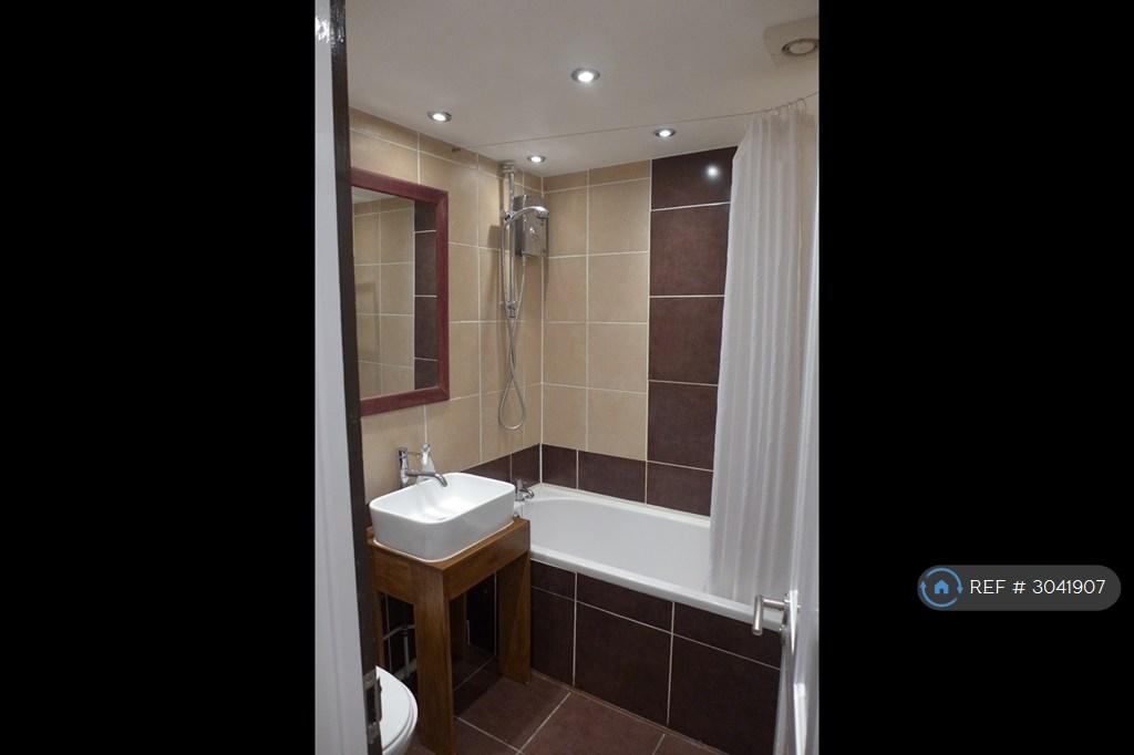 Apartment in London - View 3