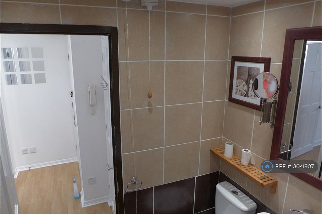 Apartment in London - More