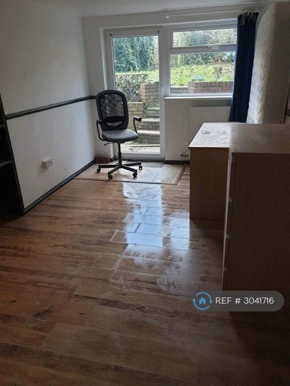 House in Brighton - View 5