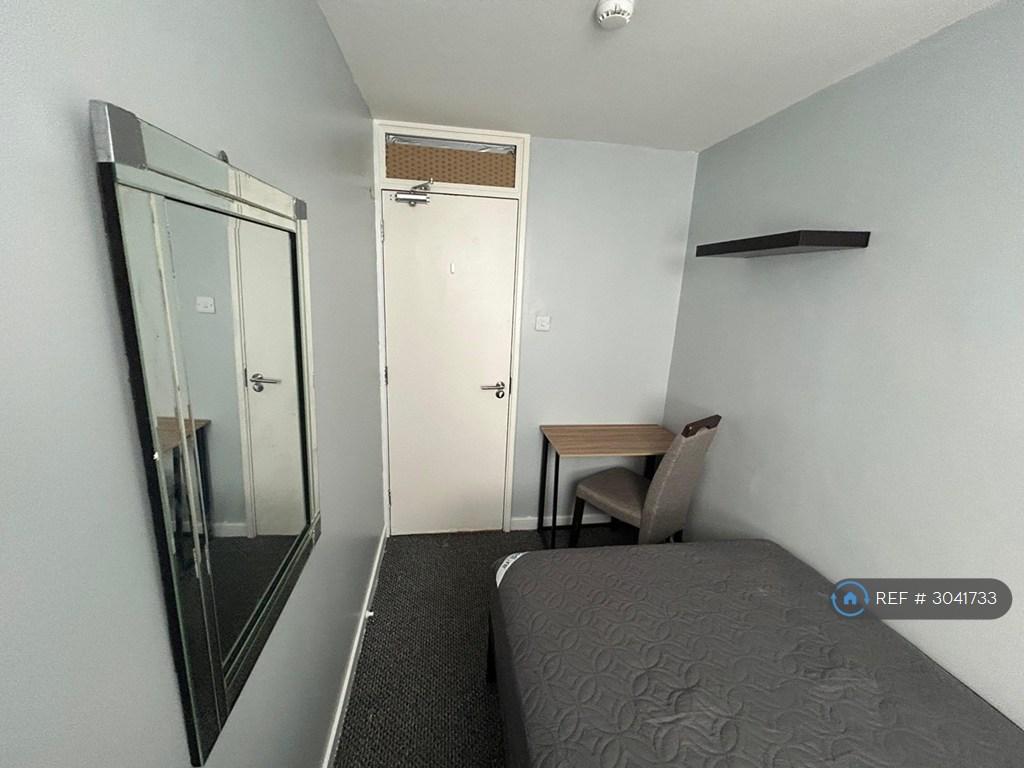 House in London - View 2