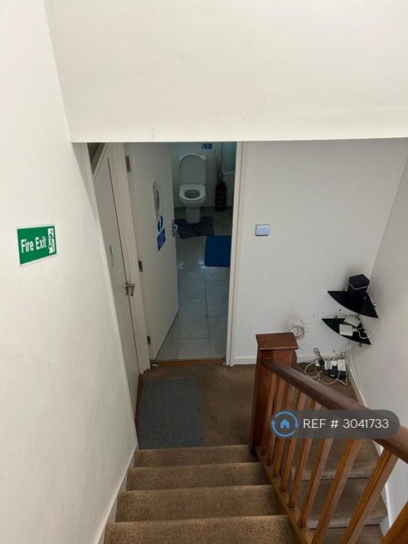 House in London - View 3