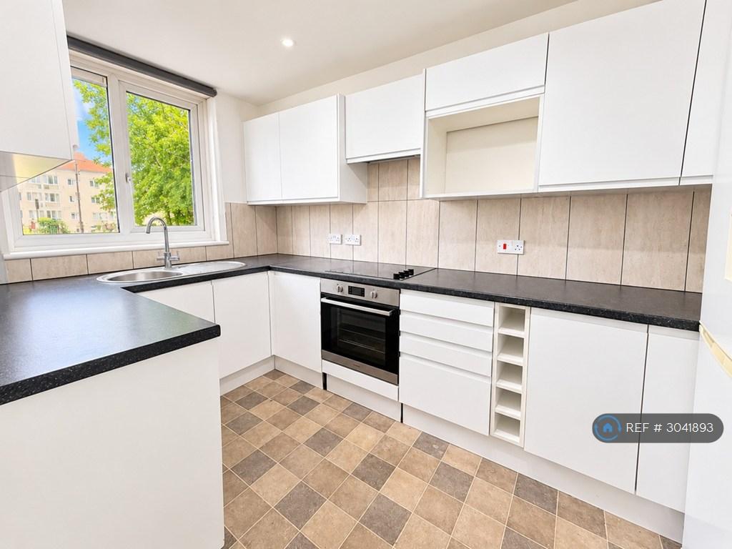 Apartment in Hounslow - View 5