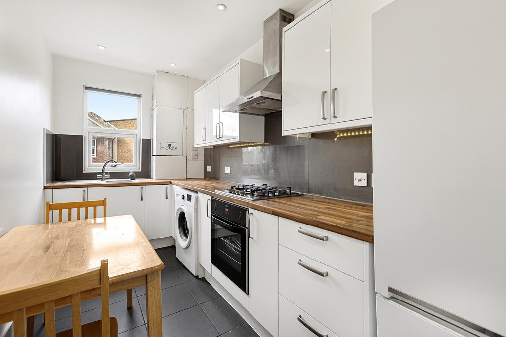 Apartment in Ealing - View 2