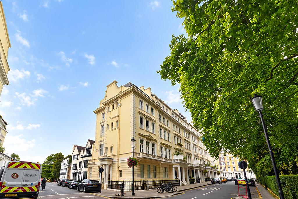 Apartment in Kensington