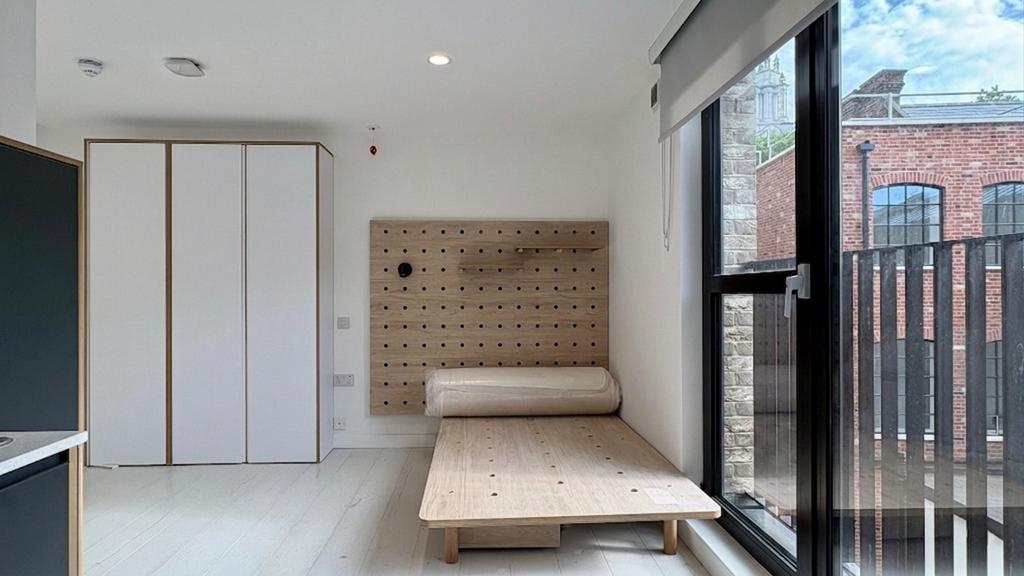 Apartment in London - View 5