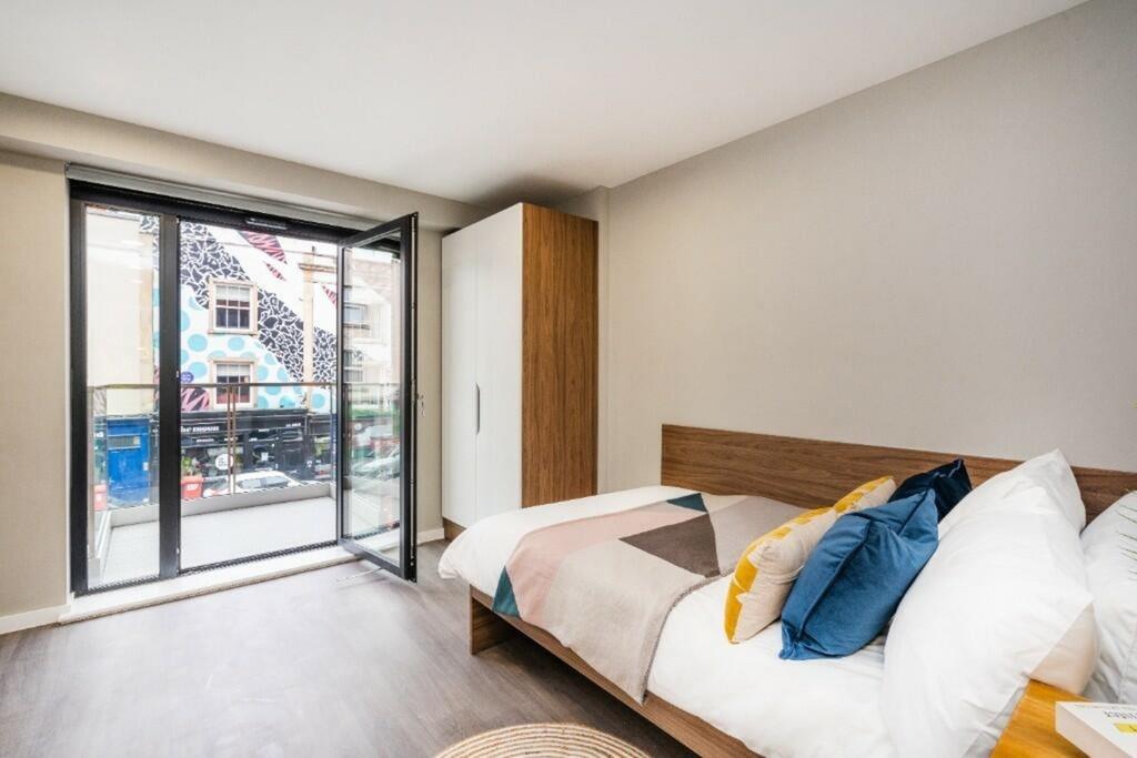 Apartment in Bristol - View 5