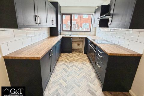 3 bedroom terraced house to rent, Culmington, Stirchley, Telford