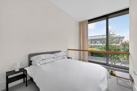 2 bedroom flat for sale, Weststand Apartments, Highbury Stadium Square, London, N5