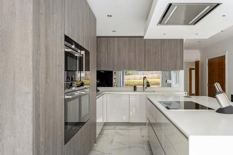 5 bedroom detached house for sale, Leatherhead Road, Oxshott, Leatherhead, Surrey, KT22