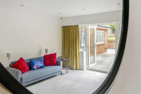 5 bedroom detached house for sale, Leatherhead Road, Oxshott, Leatherhead, Surrey, KT22