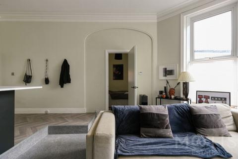 2 bedroom apartment to rent, Earls Avenue, Folkestone, CT20