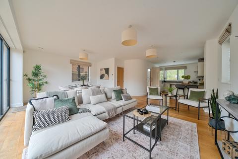 5 bedroom detached house for sale, Teeton Mill Place, Newbury, RG14