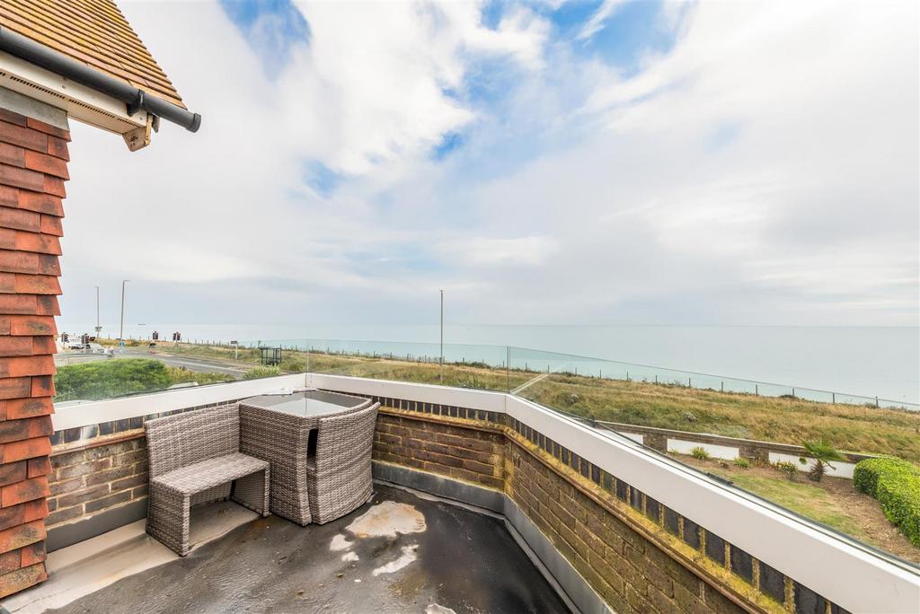 Apartment in Brighton, Rottingdean - View 2