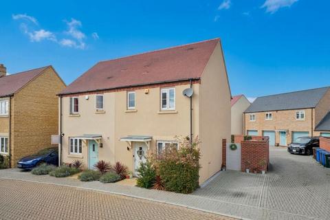 2 bedroom semi-detached house for sale, Stratford Way, Bicester OX26