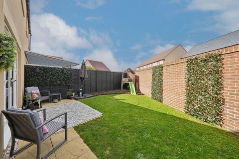 2 bedroom semi-detached house for sale, Stratford Way, Bicester OX26