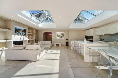 4 bedroom detached house for sale, Reigate Road, Epsom