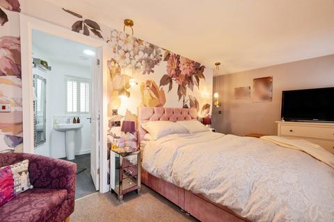 3 bedroom end of terrace house for sale, Roundbush Crescent, Caerwent, Caldicot