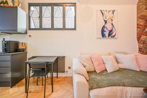 1 bedroom flat for sale, Bellcote Apartments, Tower Hamlets, London, E14