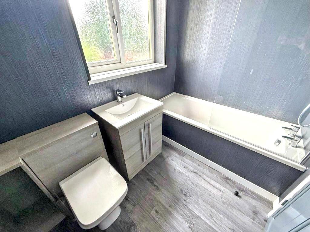 House in Newcastle upon Tyne - View 4
