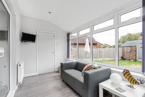 4 bedroom detached house for sale, Willow Drive, Bicester, OX26