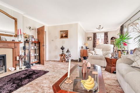 2 bedroom detached bungalow for sale, St. Albans Road, Cambridge, CB4