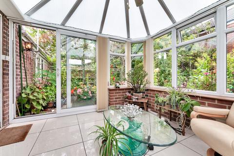 2 bedroom detached bungalow for sale, St. Albans Road, Cambridge, CB4