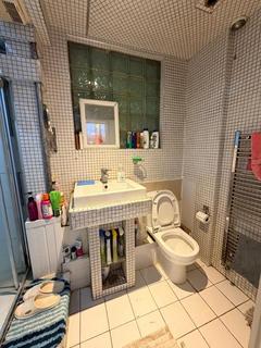 3 bedroom flat to rent, Flat 1, Custance House Provost Estate N1