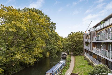 2 bedroom flat for sale, Mead Lane, Hertford SG13