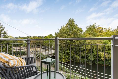2 bedroom flat for sale, Mead Lane, Hertford SG13