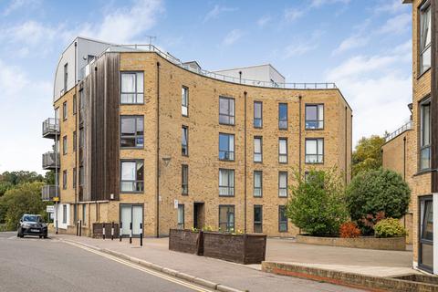 2 bedroom flat for sale, Mead Lane, Hertford SG13