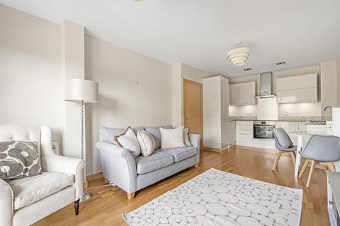 2 bedroom flat for sale, Mead Lane, Hertford SG13