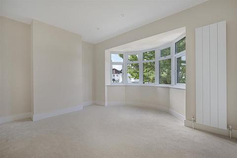 3 bedroom semi-detached house for sale, Hayes Wood Avenue, Hayes BR2