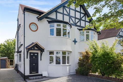 Hayes Wood Avenue, Hayes BR2