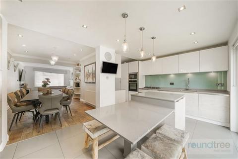 Hillview Gardens, Hendon, NW4
