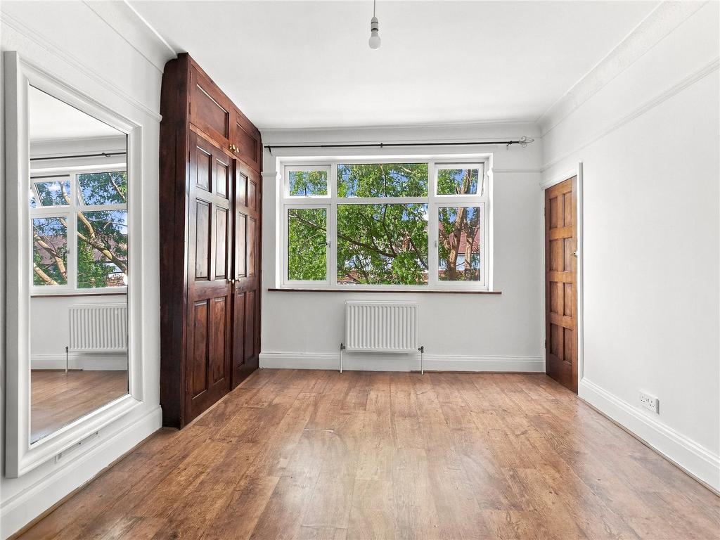 House in London - View 4